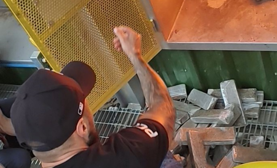 PCPR incinera 443 quilos de maconha em 5h após a apreensão em Rio Negro