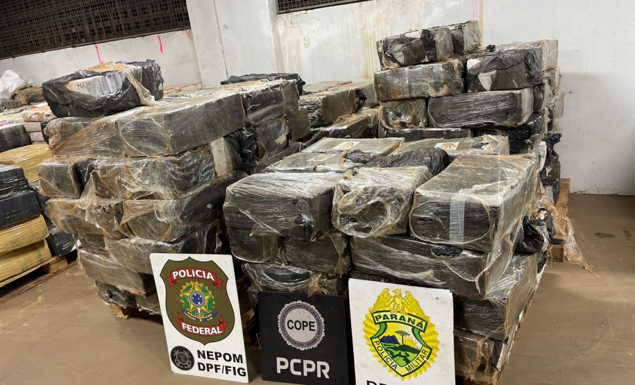 PCPR, PMPR e PF prendem três pessoas e apreendem quase 4 toneladas de maconha em Santa Helena