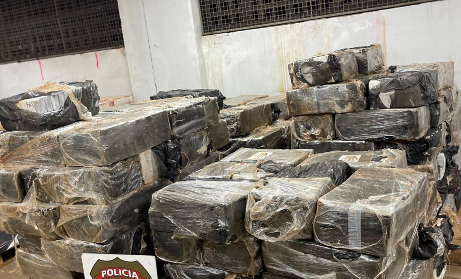 PCPR, PMPR e PF prendem três pessoas e apreendem quase 4 toneladas de maconha em Santa Helena