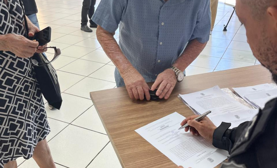 PCPR devolve 70 celulares recuperados em Foz do Iguaçu