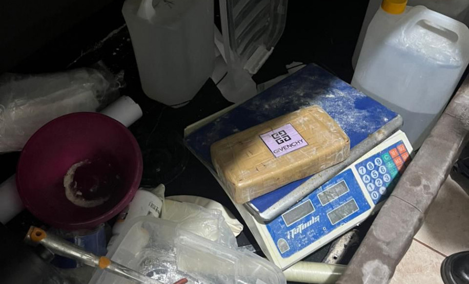 PCPR prende três pessoas e apreende drogas durante operação em Foz do Iguaçu