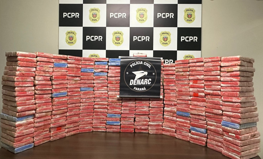 PCPR prende duas mulheres em flagrante e apreende mais de 328 quilos de cocaína na PR-280 em Vitorino