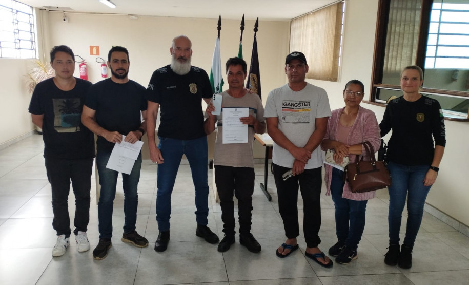 PCPR restitui mais de 50 celulares recuperados a vítimas em Ponta Grossa