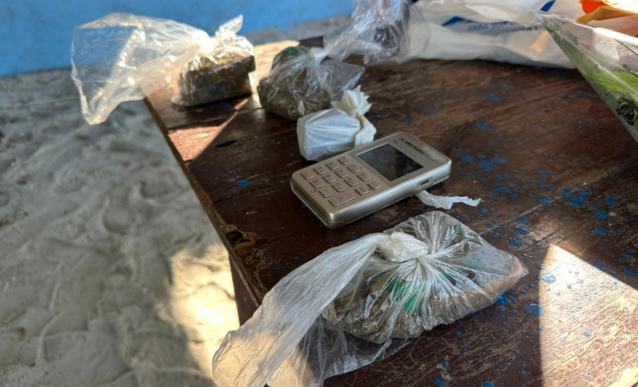 PCPR e PMPR prendem casal e apreendem cerca de meio quilo de maconha durante operação na Ilha Superagui
