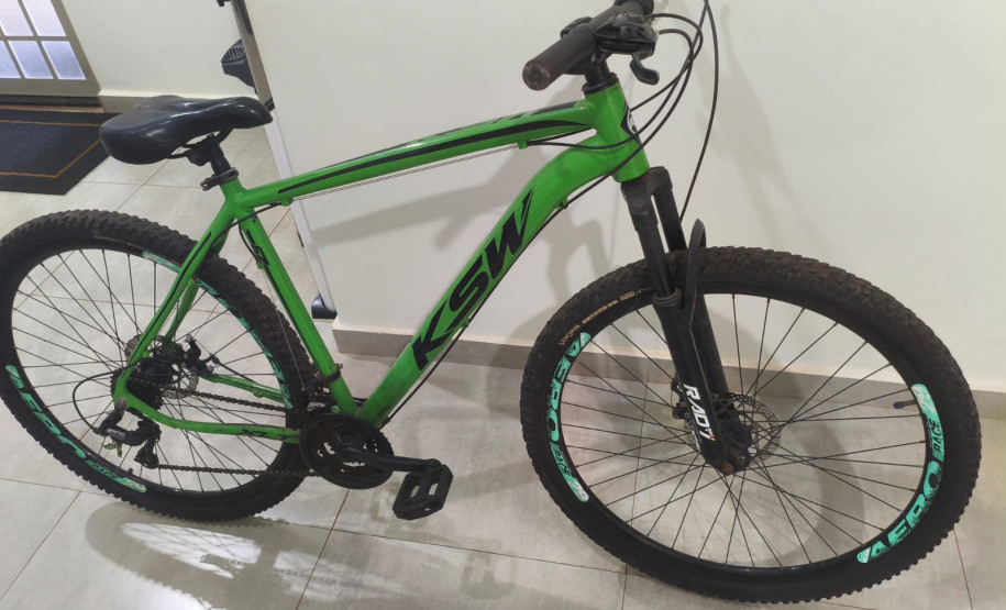 PCPR e PMPR prenderam três pessoas por furto qualificado e um homem por roubo em Sertanópolis