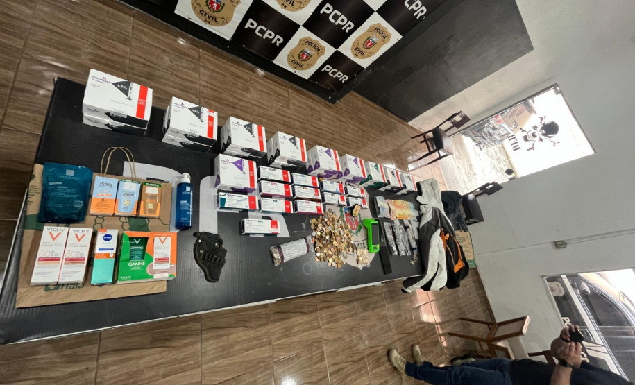 PCPR prende dois homens por roubo ocorrido em farmácia de Curitiba