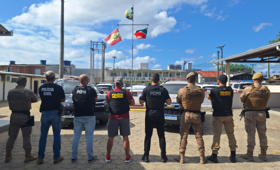 PCPR, PMPR, PCSC e PMSC prendem homem por homicídio e tráfico de drogas em Navegantes