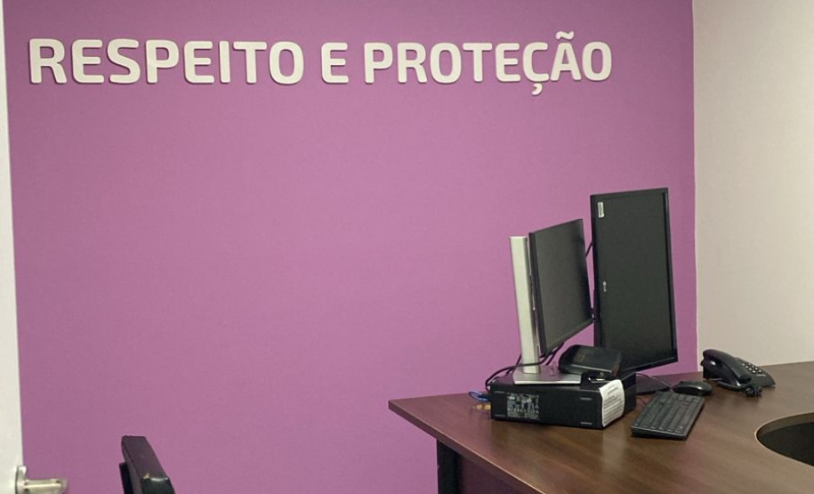 PCPR reforma sala da mulher em delegacia de Quatro Barras