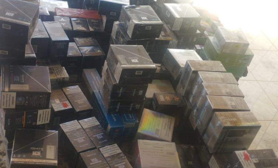 PCPR e PF prendem homem em flagrante e apreendem cigarros eletrônicos em Palmital