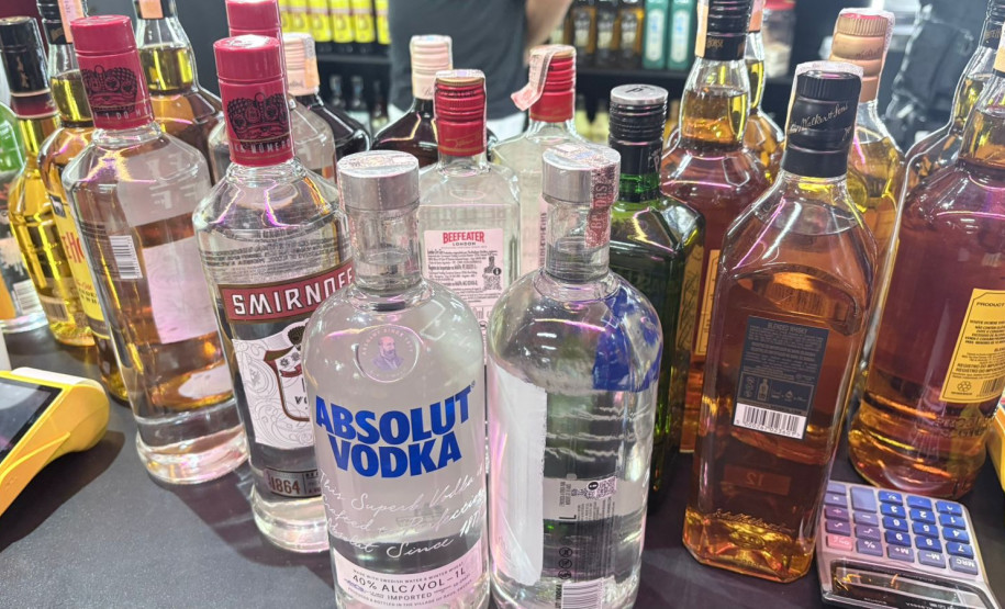 PCPR prende mulher durante combate a comercialização de bebidas falsificadas em Curitiba
