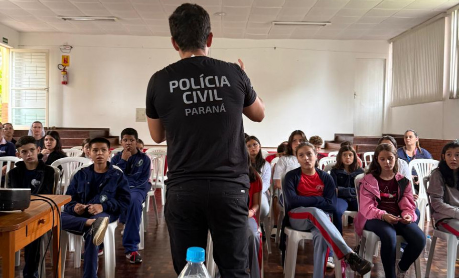 PCPR ministra palestra sobre bullying e cyberbullying em instituto de Ponta Grossa