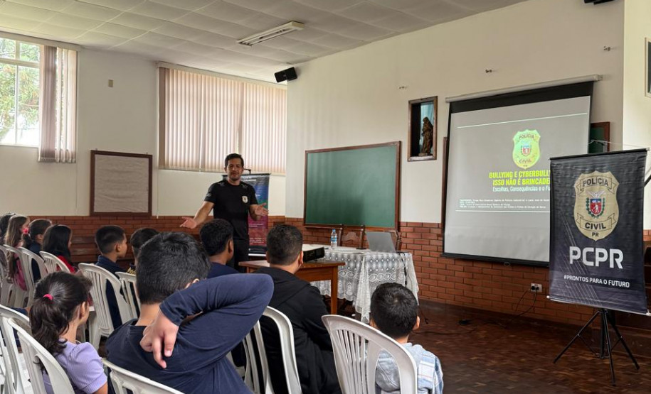 PCPR ministra palestra sobre bullying e cyberbullying em instituto de Ponta Grossa