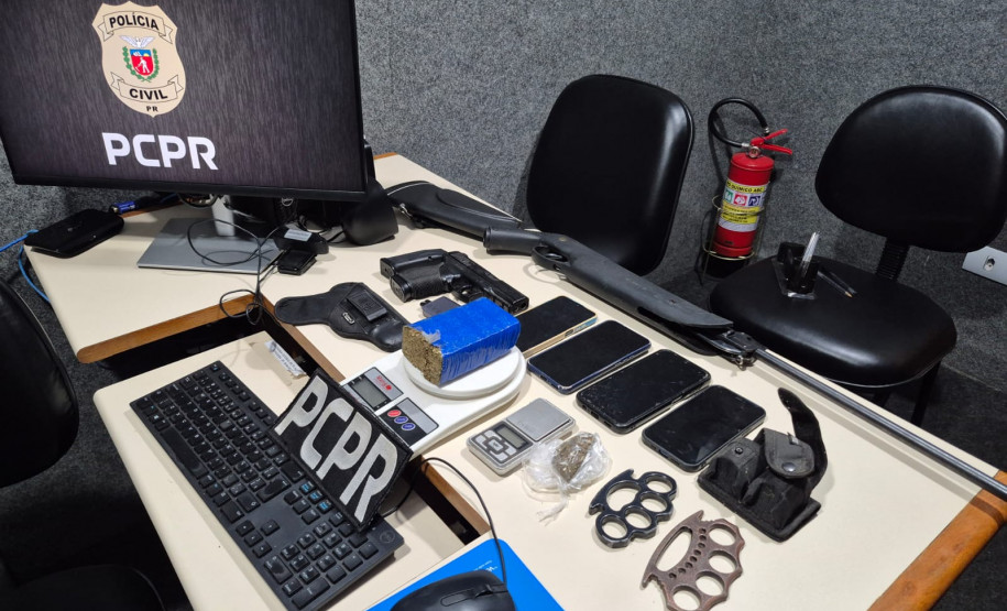 PCPR desarticula ponto de tráfico e prende duas pessoas durante operação em Jacarezinho