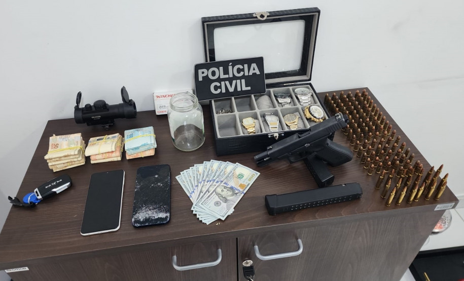 PCPR prende 9 pessoas e apreende 2,1 mil porções de drogas em operação contra o tráfico em Curitiba e na RMC