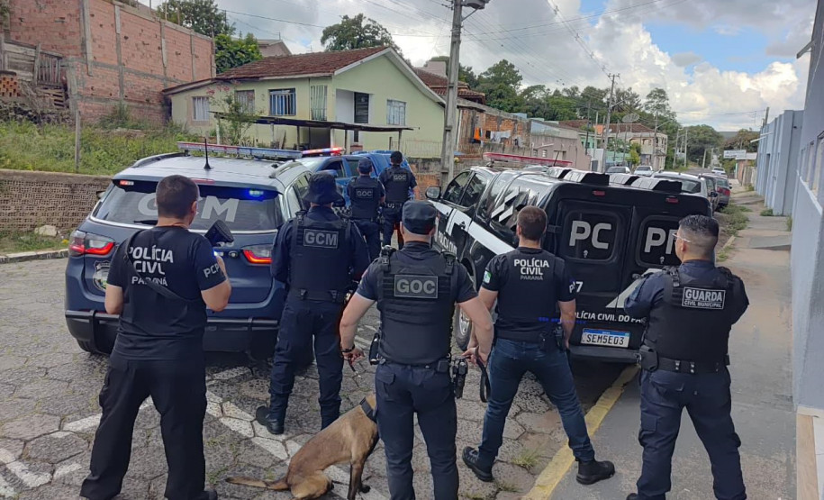 PCPR e GMs prendem homem em flagrante por tráfico de drogas em Jaguariaíva