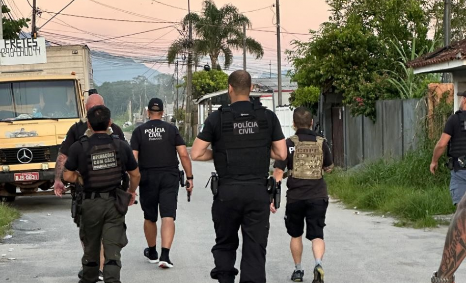 PCPR, PMPR e Polícia Penal cumprem 13 mandados de busca e apreensão contra o tráfico de drogas no Litoral