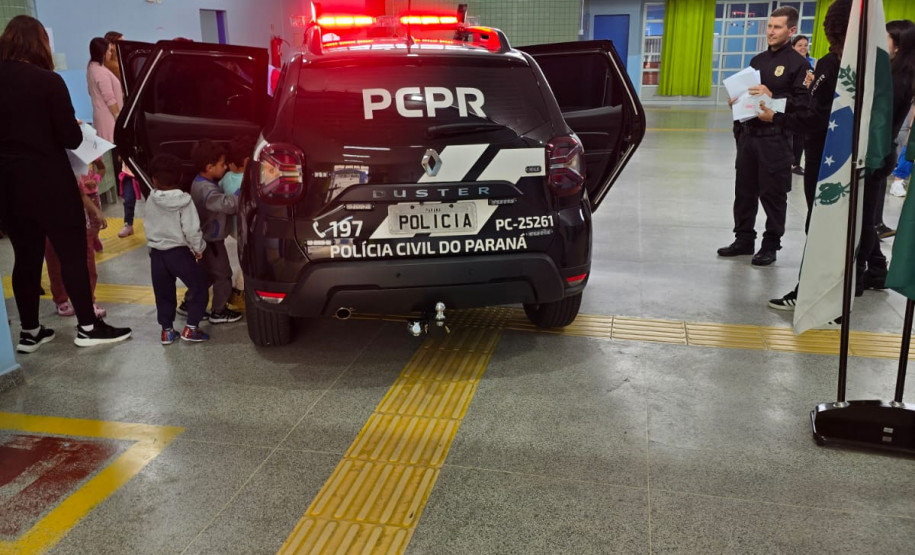 PCPR realiza palestra educativa para crianças em uma escola de Araucária