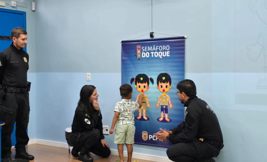 PCPR realiza palestra educativa para crianças em uma escola de Araucária