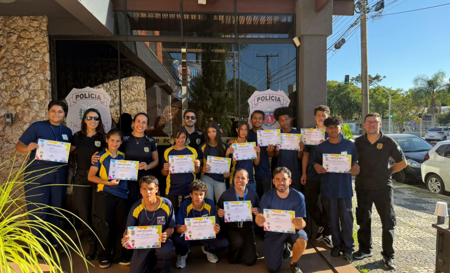 PCPR realiza projeto para aproximar jovens da realidade policial em Ponta Grossa