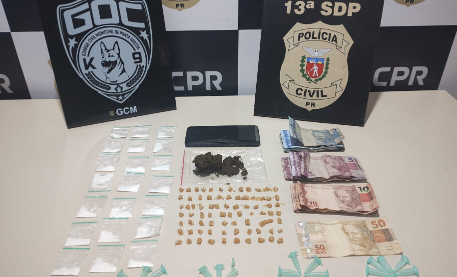 PCPR e Guarda Municipal prendem mulher por tráfico de drogas em Ponta Grossa
