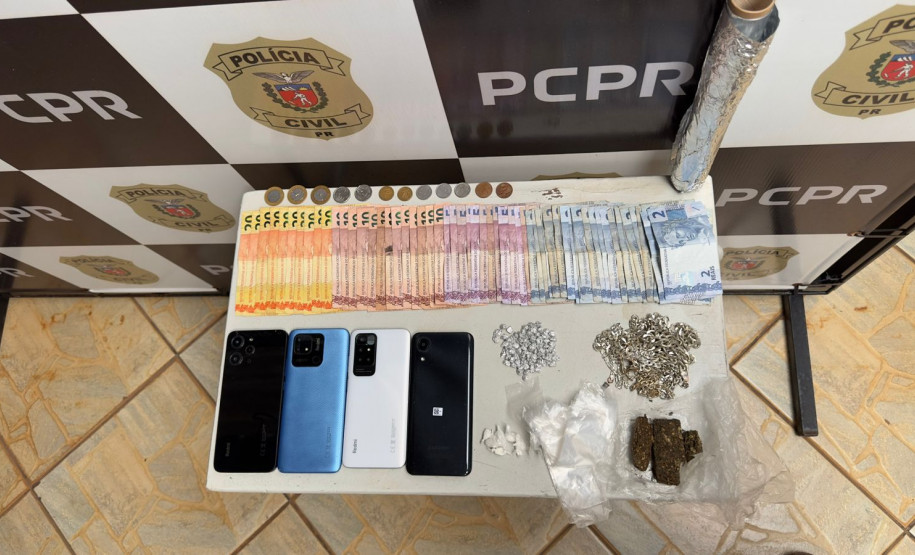 PCPR e PMPR prendem casal e apreendem drogas e aves silvestres em Pérola