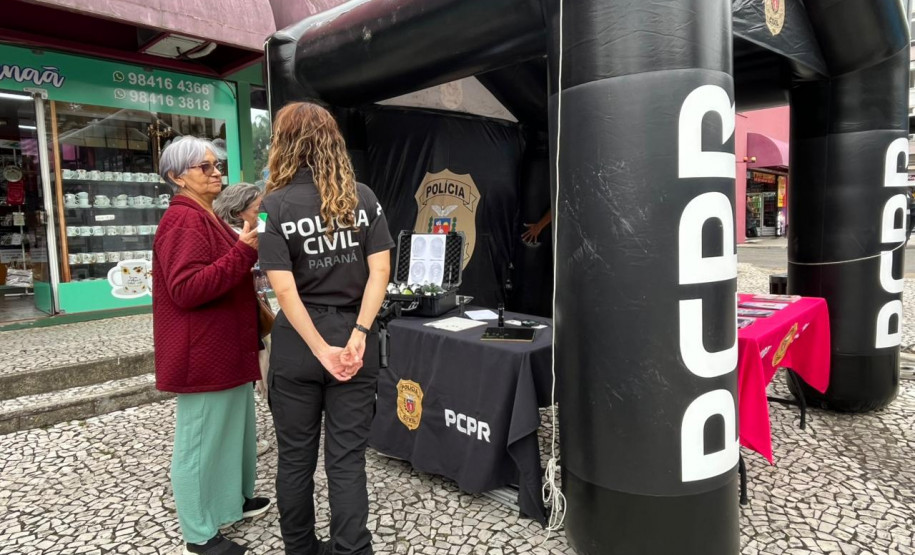 Forças de segurança participam do evento Mulheres em Ação, em Curitiba