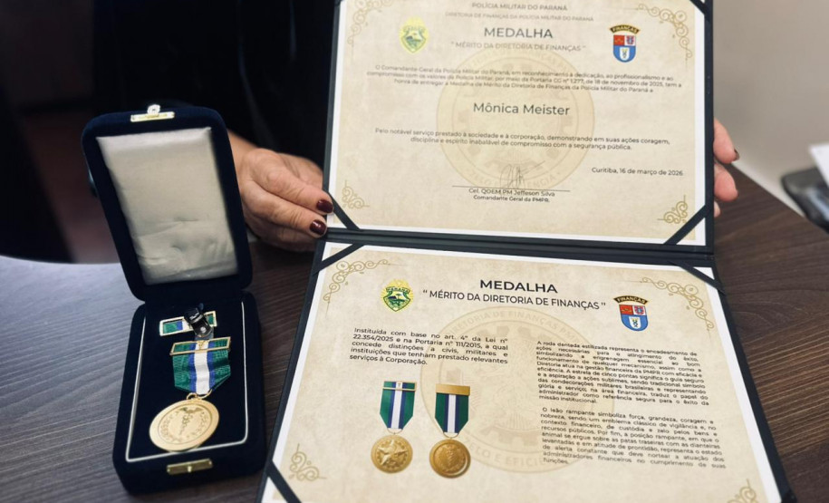 Delegada da PCPR recebe homenagem da Diretoria de Finanças da PMPR