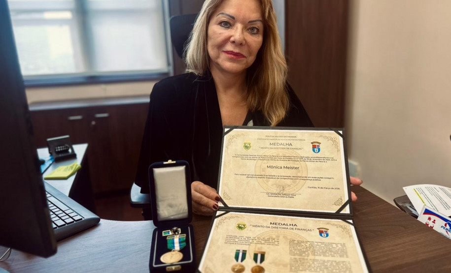 Delegada da PCPR recebe homenagem da Diretoria de Finanças da PMPR