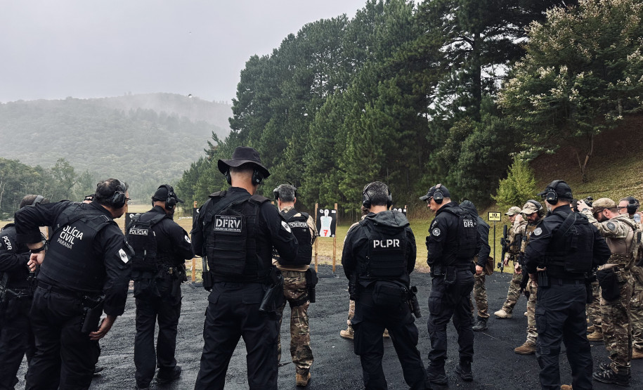 PCPR realiza curso de formação de instrutores de tiro especialistas em fuzil