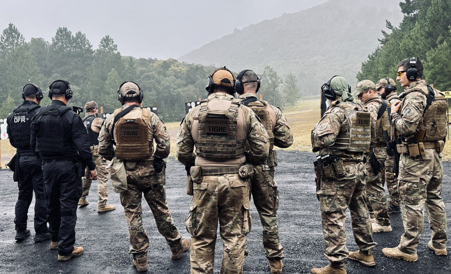 PCPR realiza curso de formação de instrutores de tiro especialistas em fuzil