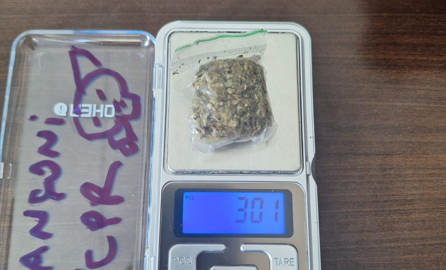 PCPR prende duas pessoas por tráfico de drogas em Piraquara