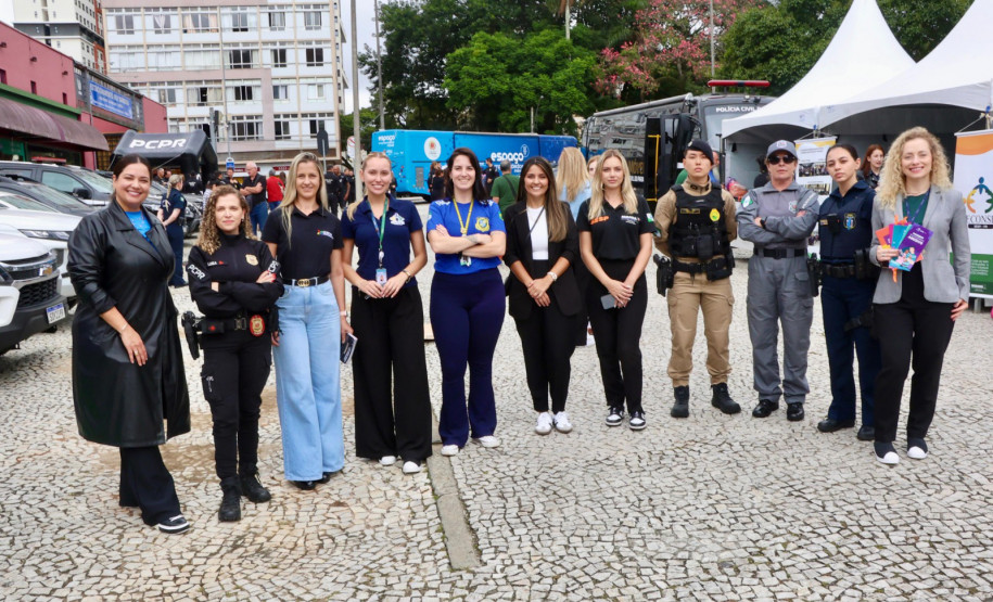 Forças de segurança participam do evento Mulheres em Ação, em Curitiba