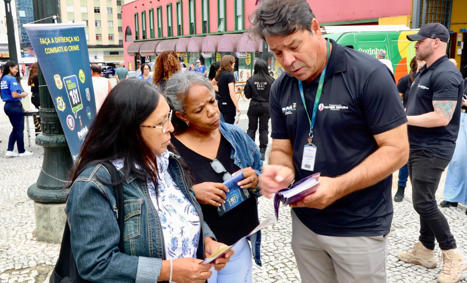Forças de segurança participam do evento Mulheres em Ação, em Curitiba