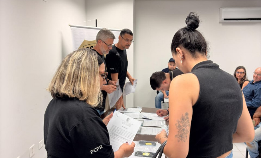 PCPR realiza entrega de aparelhos celulares recuperados em investigação em Maringá