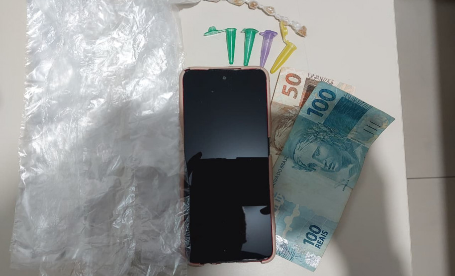 PCPR desarticula esquema de tráfico de drogas e prende três pessoas em Jacarezinho