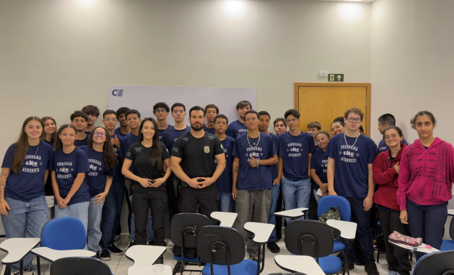 PCPR ministra palestra sobre carreira policial e atuação para jovens do CIEE em Curitiba