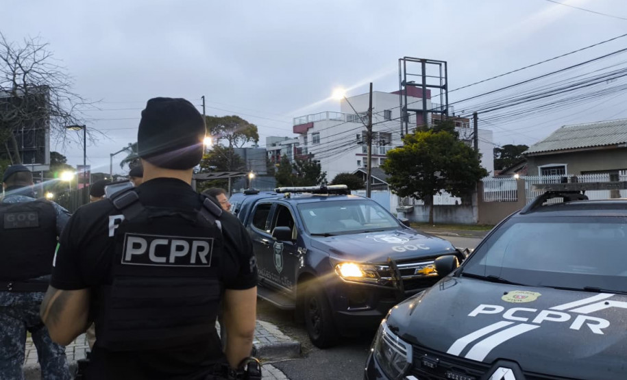 PCPR e PMPR prendem homem por importunação sexual no bairro Rebouças, em Curitiba