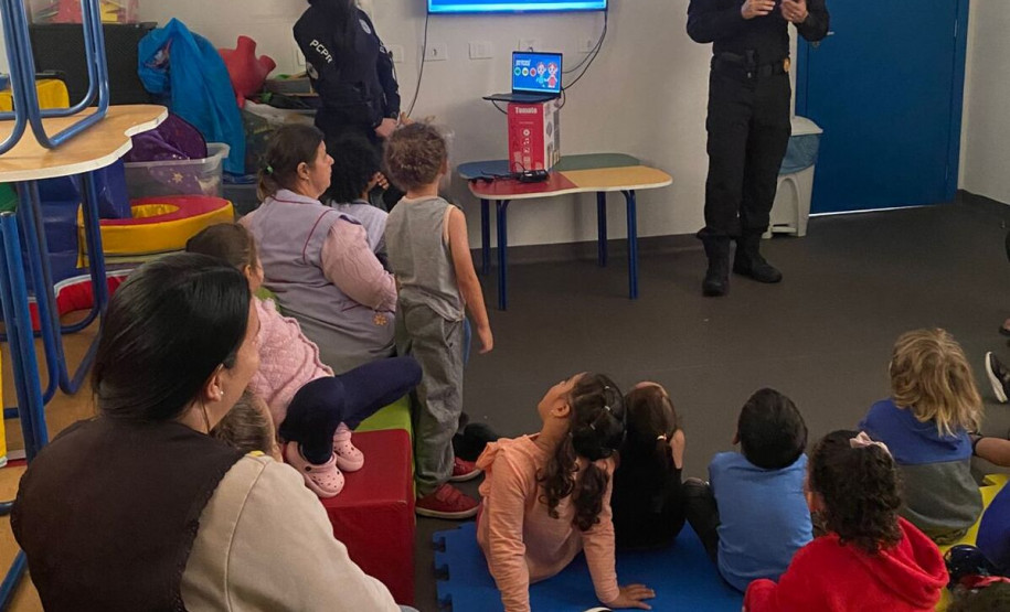 PCPR realiza palestra para crianças no  CMEI Jihad Hissam Dehaini em Araucária