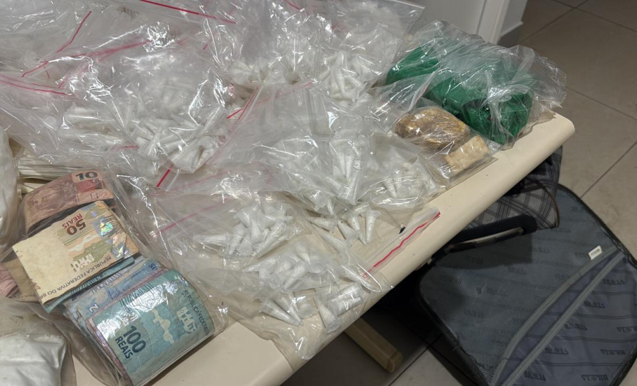 PCPR prende cinco pessoas durante uma operação em repressão ao tráfico de drogas em Londrina