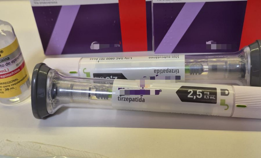 PCPR prende homem por comercializar medicamentos irregulares e produtos impróprios para consumo em Curitiba