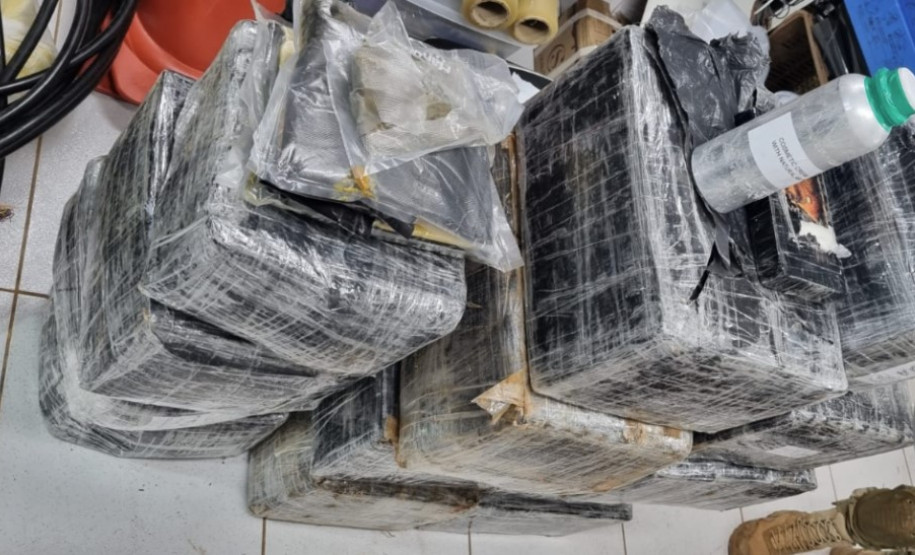 PCPR e PRF apreendem 372 quilos de entorpecentes e prendem homem em Cascavel