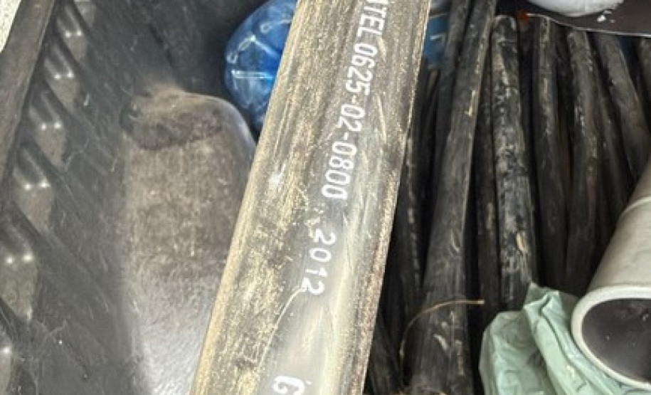 PCPR e GCM prendem cinco pessoas em posse de 1 tonelada de fios de cobre em Quatro Barras