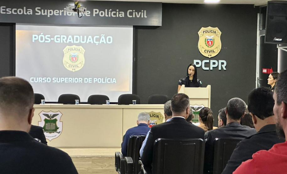 PCPR inicia curso de pós-graduação para 81 delegados em Curitiba