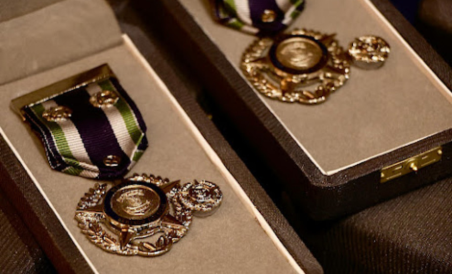 PCPR homenageia 38 servidores com Medalhas de Serviço Policial na Capital
