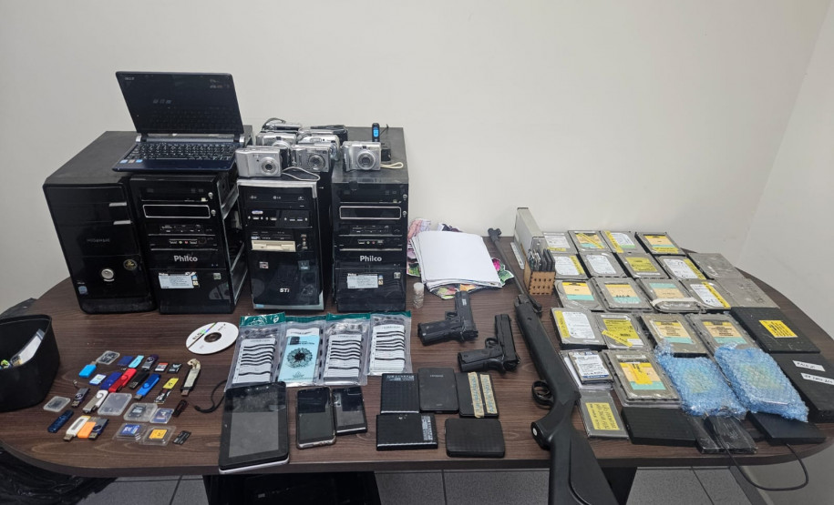 PCPR prende três homens em operação contra abuso sexual e armazenamento de pornografia infantil em Curitiba