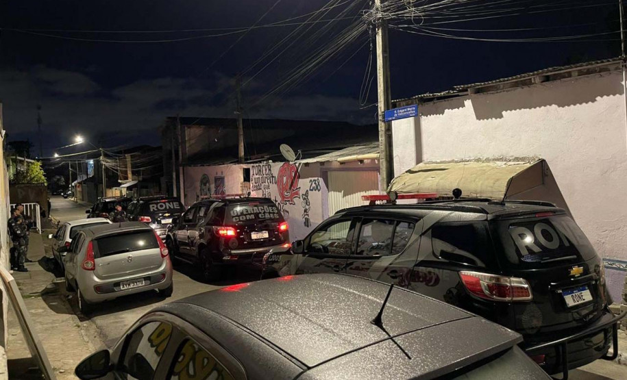 Forças de segurança prendem 11 pessoas em operação contra grupo que movimentou R$ 30,5 milhões com tráfico de drogas