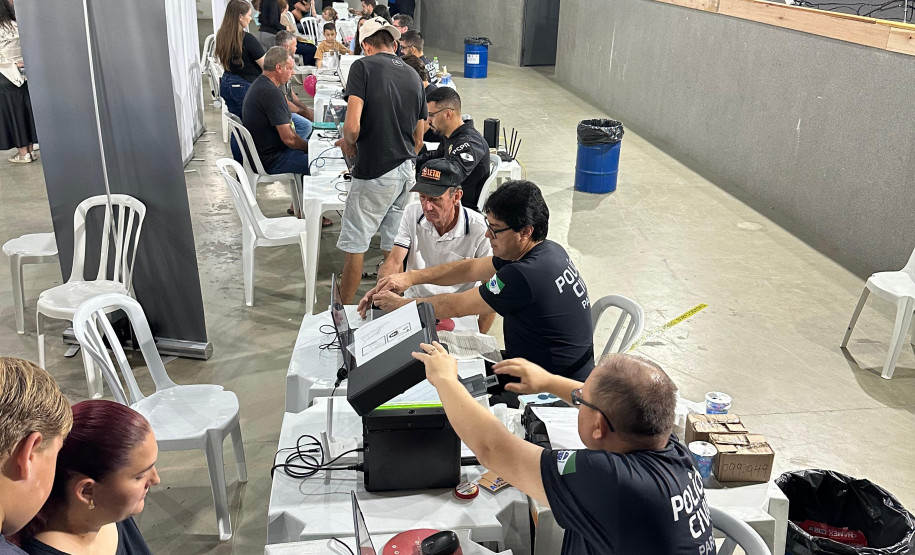 PCPR na Comunidade atende mais de 3,2 mil pessoas durante edições em Colombo e Piên