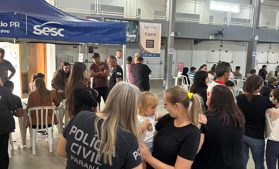 PCPR na Comunidade atende mais de 3,2 mil pessoas durante edições em Colombo e Piên