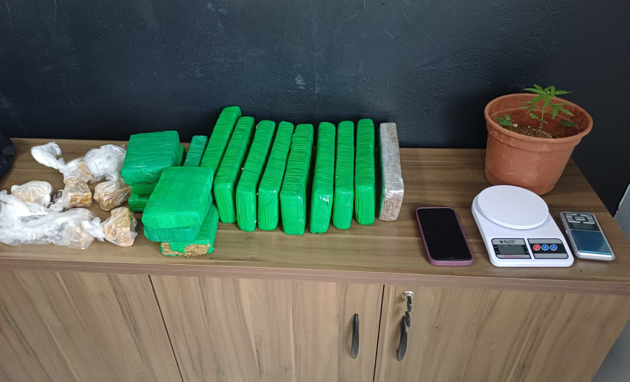 PCPR, PMPR e GCM prendem cinco pessoas e apreendem 11kg de entorpecentes em Rebouças