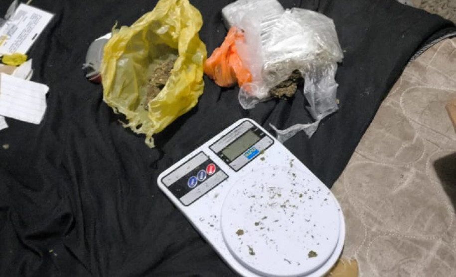 PCPR, PMPR e GCM prendem cinco pessoas e apreendem 11kg de entorpecentes em Rebouças